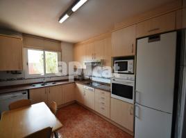 Piso, 78.00 m², cerca de bus y tren, seminuevo