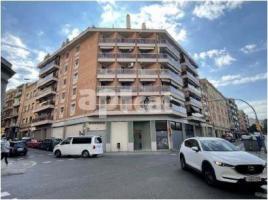 Lloguer local comercial, 742.00 m²