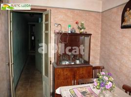 Casa (unifamiliar aislada), 227.00 m², cerca de bus y tren