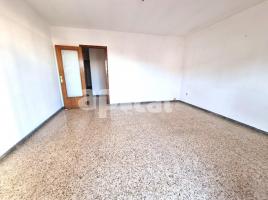 Pis, 124.00 m², prop de bus i tren, Centre