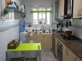 Flat, 110.00 m², near bus and train