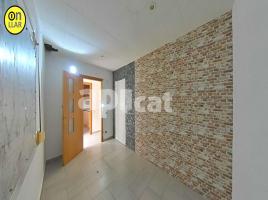 Piso, 54.00 m², cerca de bus y tren