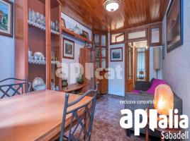 Casa (unifamiliar aislada), 421.00 m², cerca de bus y tren