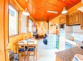 Apartament, 48.00 m², près de bus et de train, presque neuf, Sort