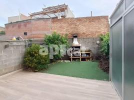 Casa (unifamiliar adosada), 211.00 m², cerca de bus y tren, seminuevo