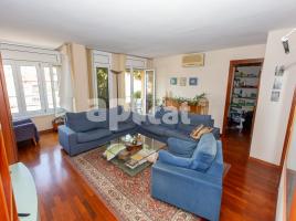 Piso, 180.00 m², cerca de bus y tren, Centro