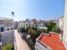 إيجار àtic, 76.00 m², حافلة قرب والقطار, Vilassar de Mar