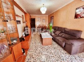 Piso, 91.00 m², cerca de bus y tren