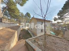 Casa (unifamiliar aislada), 270.00 m², cerca de bus y tren, seminuevo