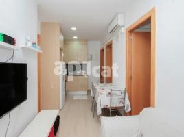 Piso, 38.00 m², cerca de bus y tren