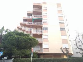 Flat, 66.00 m², near bus and train