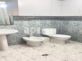 Piso, 57.00 m², cerca de bus y tren