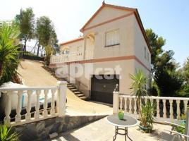 Houses (villa / tower), 220.00 m²