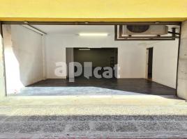Local comercial, 130.00 m², prop de bus i tren, Calle del Montseny, 8