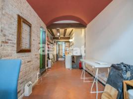 Pis, 160.00 m², près de bus et de métro
