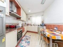 Casa (unifamiliar aislada), 234.00 m², cerca de bus y tren, seminuevo