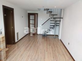 Duplex, 122.00 m², near bus and train, almost new