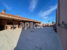 Houses (detached house), 575.00 m², near bus and train, Artesa de Lleida