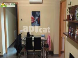 Piso, 75.00 m², cerca de bus y tren, seminuevo