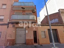 Houses (terraced house), 120.00 m², near bus and train, Llefià