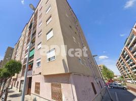 Piso, 71.00 m², cerca de bus y tren