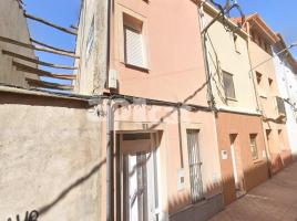 Houses (detached house), 237.00 m², near bus and train, Nucli Urbà