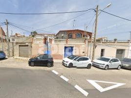  (unifamiliar aïllada), 128.00 m², حافلة قرب والقطار, Sant Vicenç Dels Horts