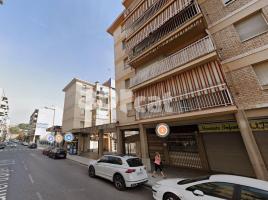 Piso, 76.00 m², cerca de bus y tren