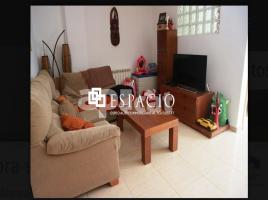 Piso, 152.00 m², cerca de bus y tren