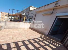 Attic, 92.00 m², near bus and train, Fondo