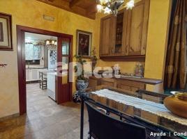 Houses (country house), 258.00 m², near bus and train, almost new