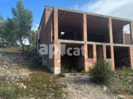 Obra nova - Casa a, 300.00 m², prop de bus i tren