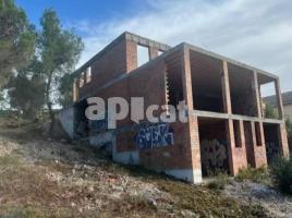 Casa (unifamiliar aïllada), 300.00 m², prop de bus i tren