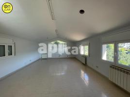 Casa (unifamiliar aïllada), 301.00 m², prop de bus i tren, seminou