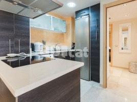 Apartamento, 72.00 m², cerca de bus y tren, seminuevo