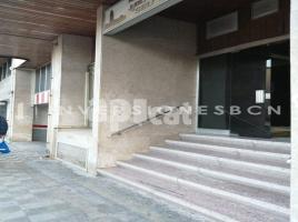 , 318.00 m²