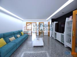  (unifamiliar adossada), 324.00 m², حافلة قرب والقطار