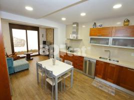 Casa (unifamiliar adossada), 209.00 m², prop de bus i tren, nou