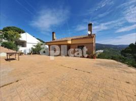  (unifamiliar aïllada), 471.00 m², حافلة قرب والقطار, جديد تقريبا, Sant Cebrià de Vallalta