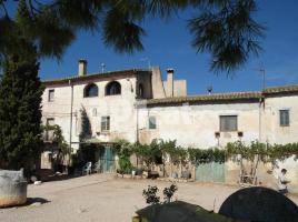  (casa rural), 637.00 m², près de bus et de train, Llers