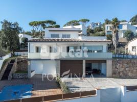 Casa (unifamiliar aïllada), 411.00 m², prop de bus i tren, nou, Platja d'Aro