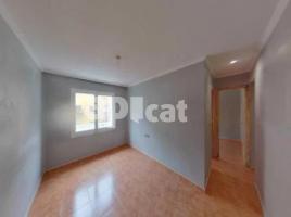 Pis, 77.00 m², prop de bus i tren, Calle Miguel de Cervantes, 33