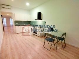 Pis, 72.00 m², prop bus i metro, Carrer de Sant Antoni Abat