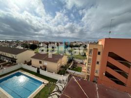 Àtic, 90.00 m², 附近的公共汽車和火車, Calle de la Cala