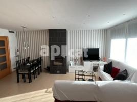  (unifamiliar adossada), 300.00 m², presque neuf, Calle ONZE SETEMBRE, 26