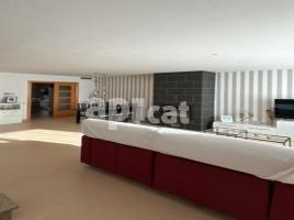 Casa (unifamiliar adosada), 300.00 m², seminuevo, Calle ONZE SETEMBRE, 26