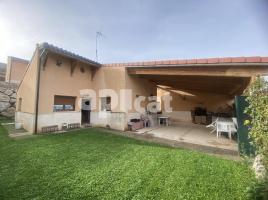  (xalet / torre), 115.00 m², جديد تقريبا, Calle El Campillo, 6