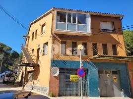 Piso, 691.00 m², cerca de bus y tren