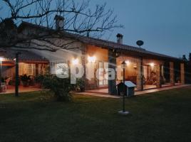 Casa (masia), 1182.00 m², cerca de bus y tren