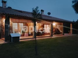 Casa (masia), 1182.00 m², cerca de bus y tren